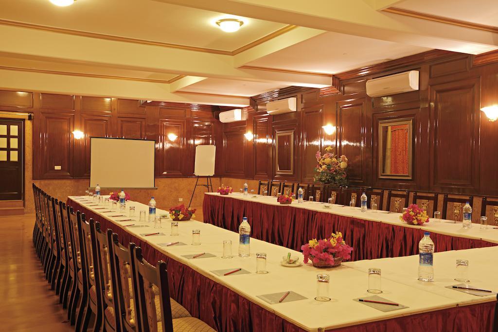Hotel Rang Mahal Jaisalmer Bagian luar foto