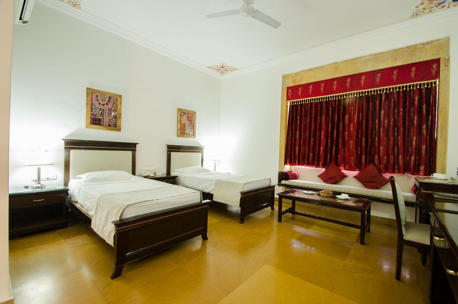 Hotel Rang Mahal Jaisalmer Bagian luar foto