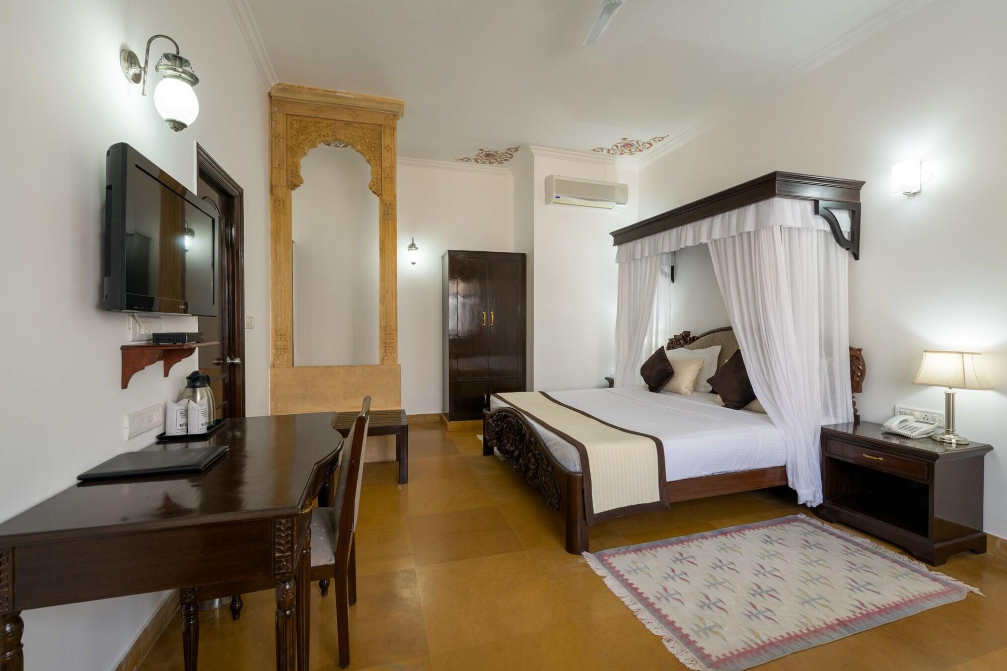 Hotel Rang Mahal Jaisalmer Bagian luar foto