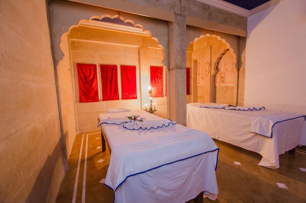 Hotel Rang Mahal Jaisalmer Bagian luar foto