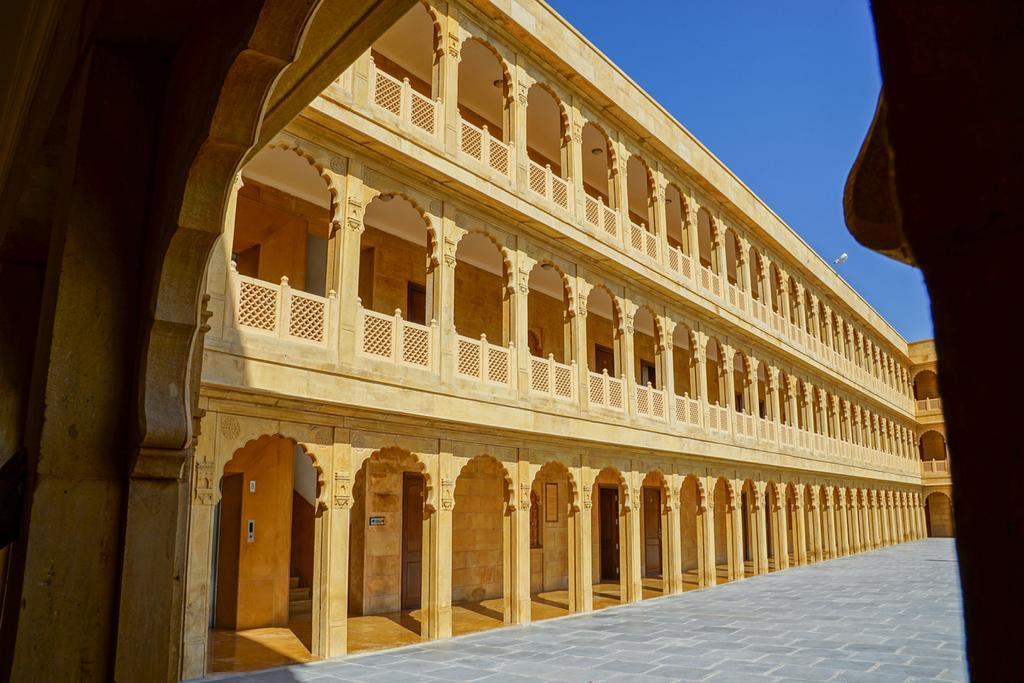 Hotel Rang Mahal Jaisalmer Bagian luar foto