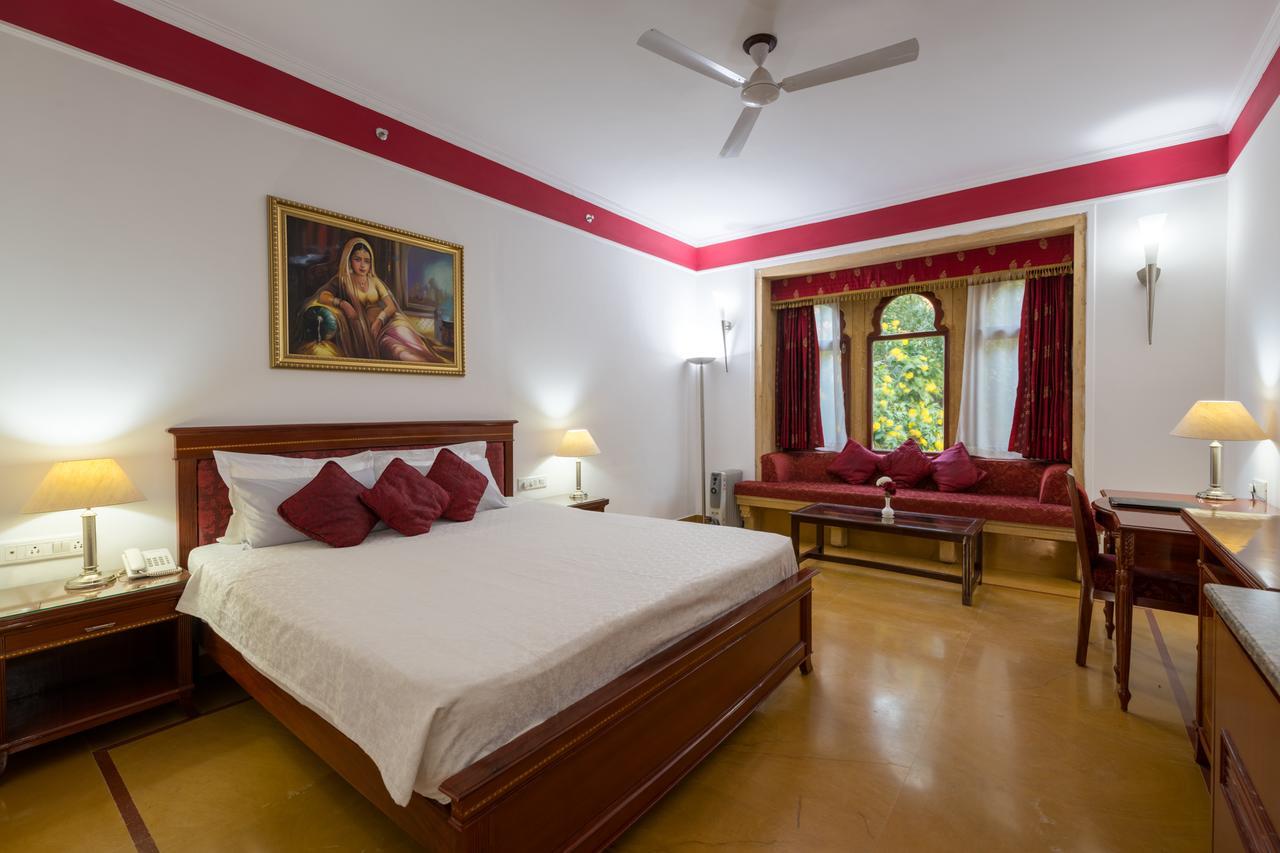 Hotel Rang Mahal Jaisalmer Bagian luar foto