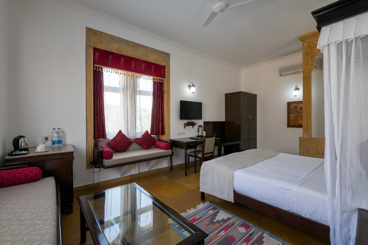 Hotel Rang Mahal Jaisalmer Bagian luar foto