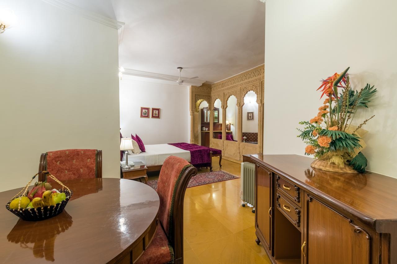 Hotel Rang Mahal Jaisalmer Bagian luar foto