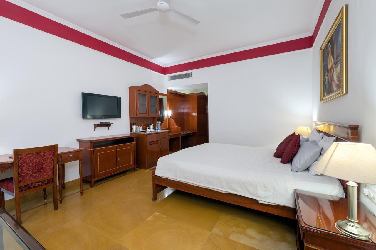 Hotel Rang Mahal Jaisalmer Bagian luar foto
