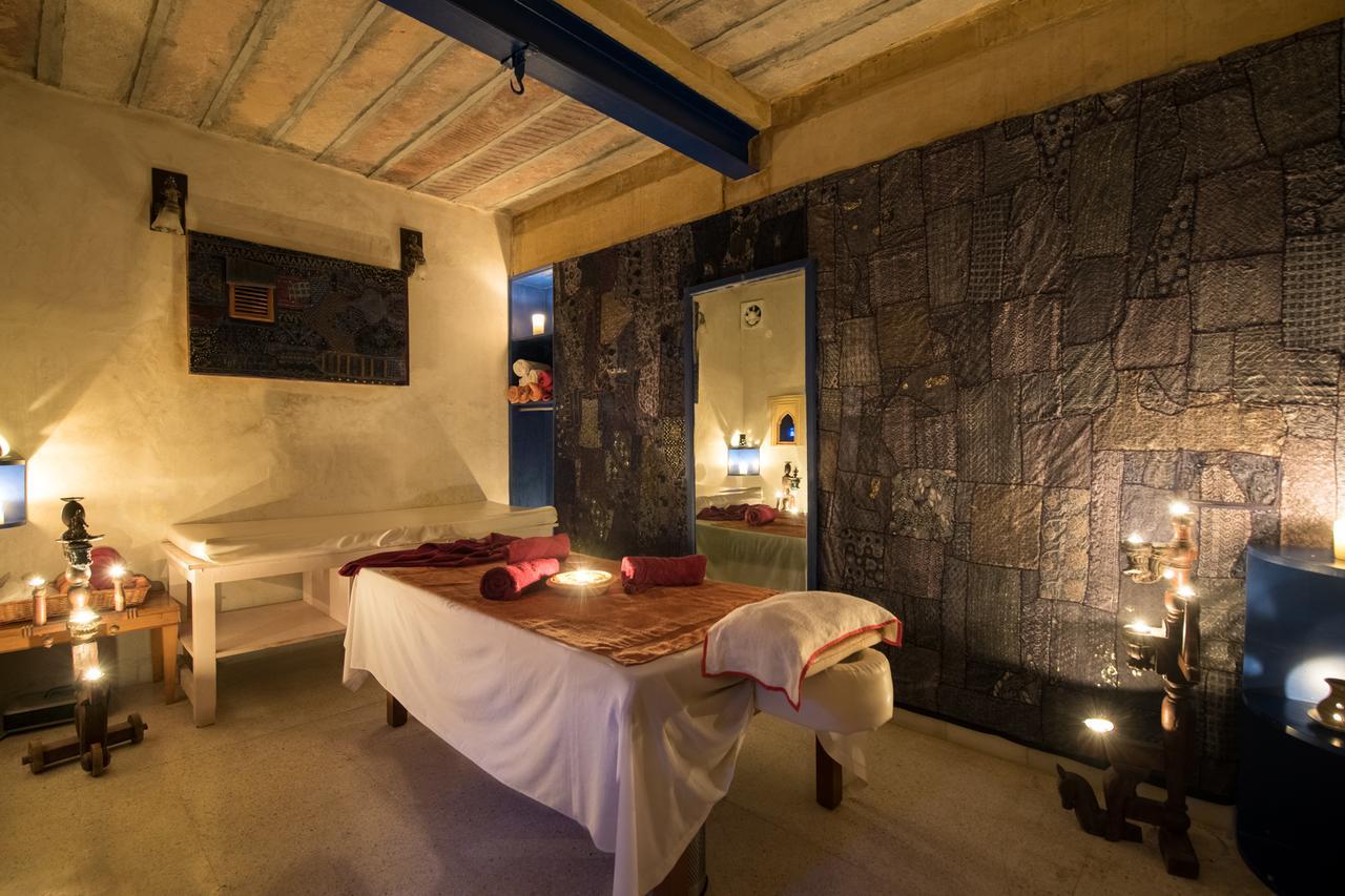 Hotel Rang Mahal Jaisalmer Bagian luar foto
