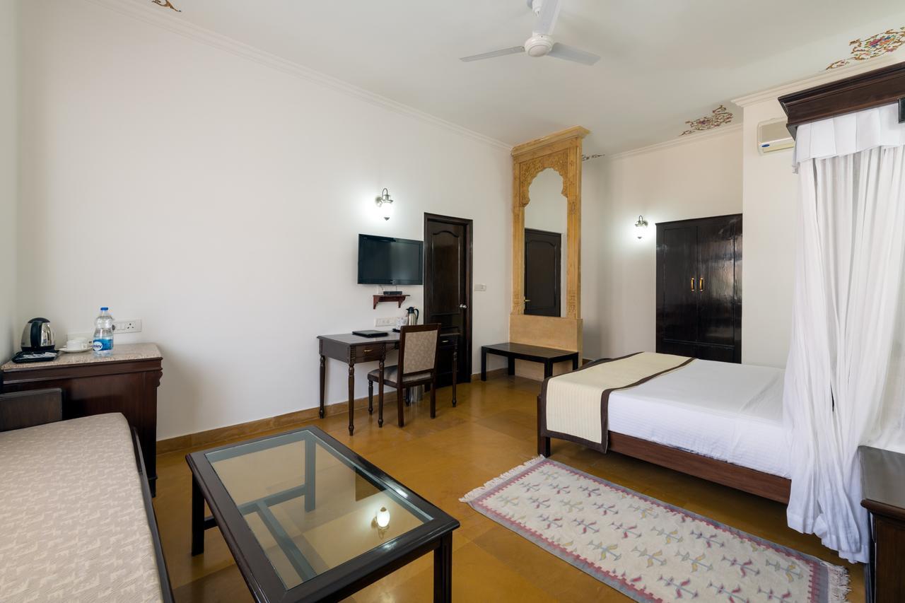 Hotel Rang Mahal Jaisalmer Bagian luar foto